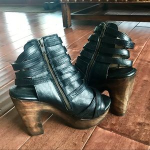 Freebird by Steven Black Leather heels 8 NEW